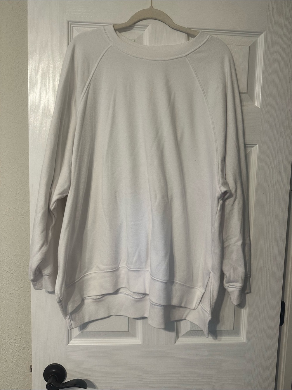 American Eagle Outfitters White Oversized Crewneck Sweatshirt